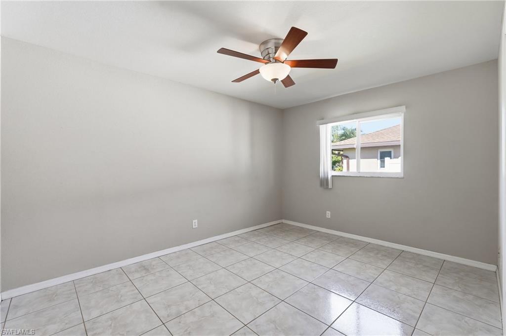1403 NE Van Loon TER photo 32