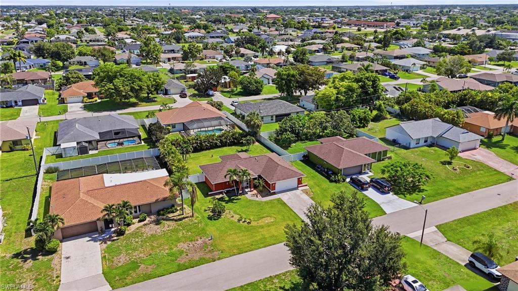 1403 NE Van Loon TER photo 9