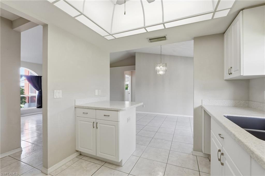1403 NE Van Loon TER photo 24