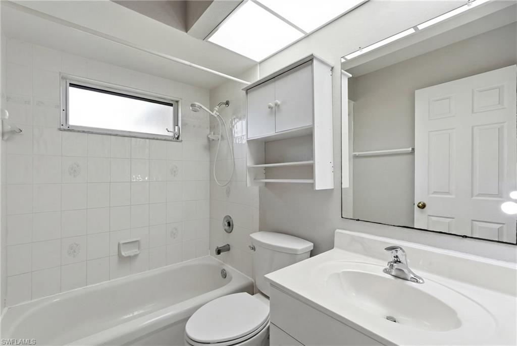 1403 NE Van Loon TER photo 29