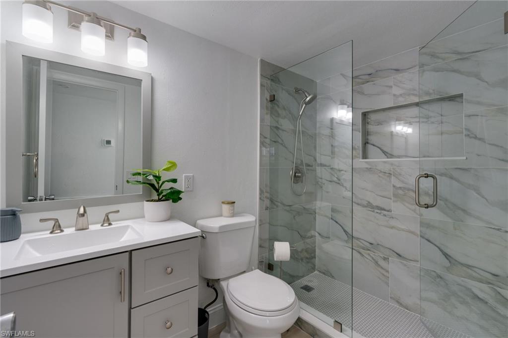 6500 Estero BLVD H302 photo 11