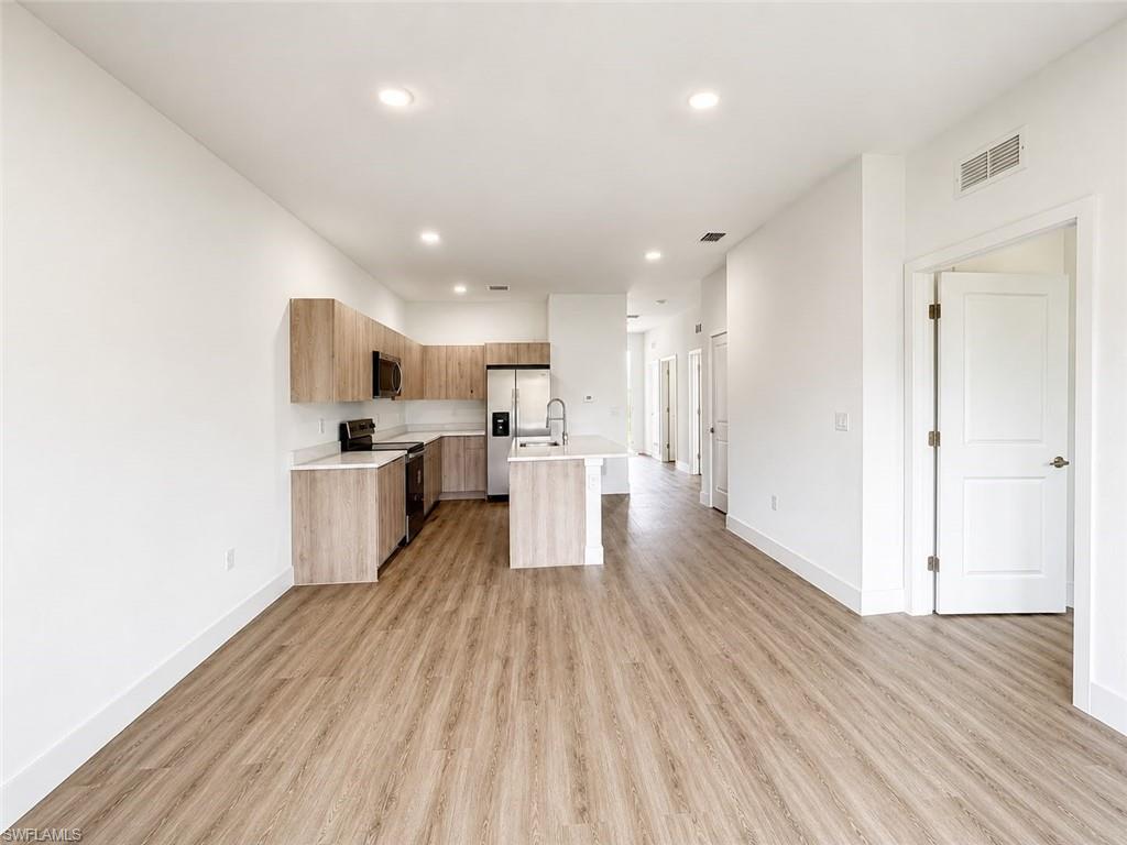 1258 MILWAUKEE BLVD