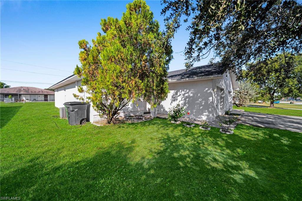 1214 SE 24th AVE