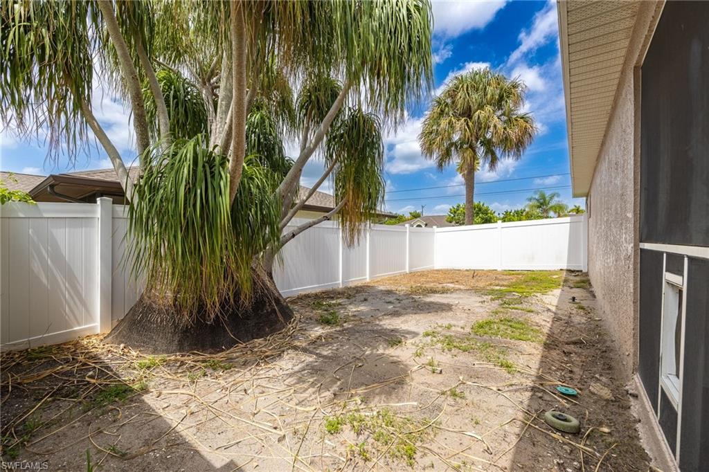 1418 SW 11th PL photo 30