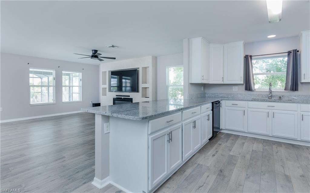 1916 SW 12th TER