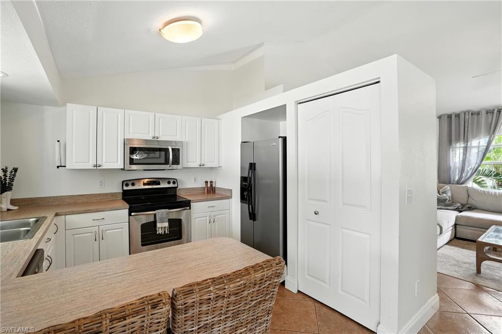 1125 SW 44th TER photo 10