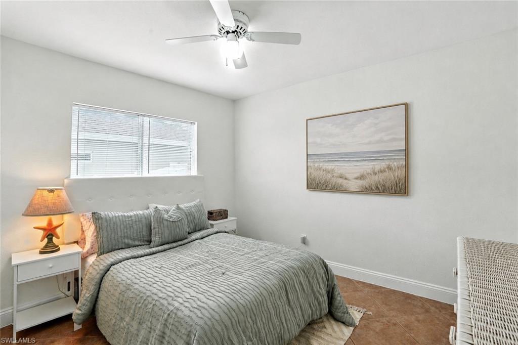 1125 SW 44th TER photo 17