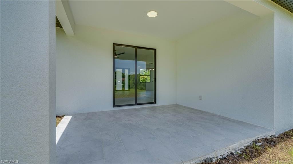 Open covered lanai.