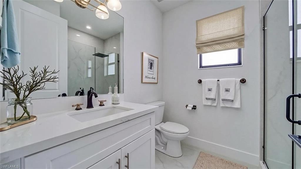 Beautiful guest/second bathroom! (Virtually staged)