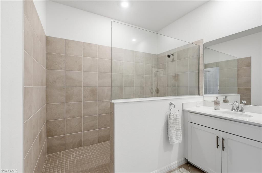 14827 Birchwood CT 6122 photo 17