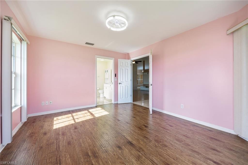 1132 SE 32nd TER photo 22