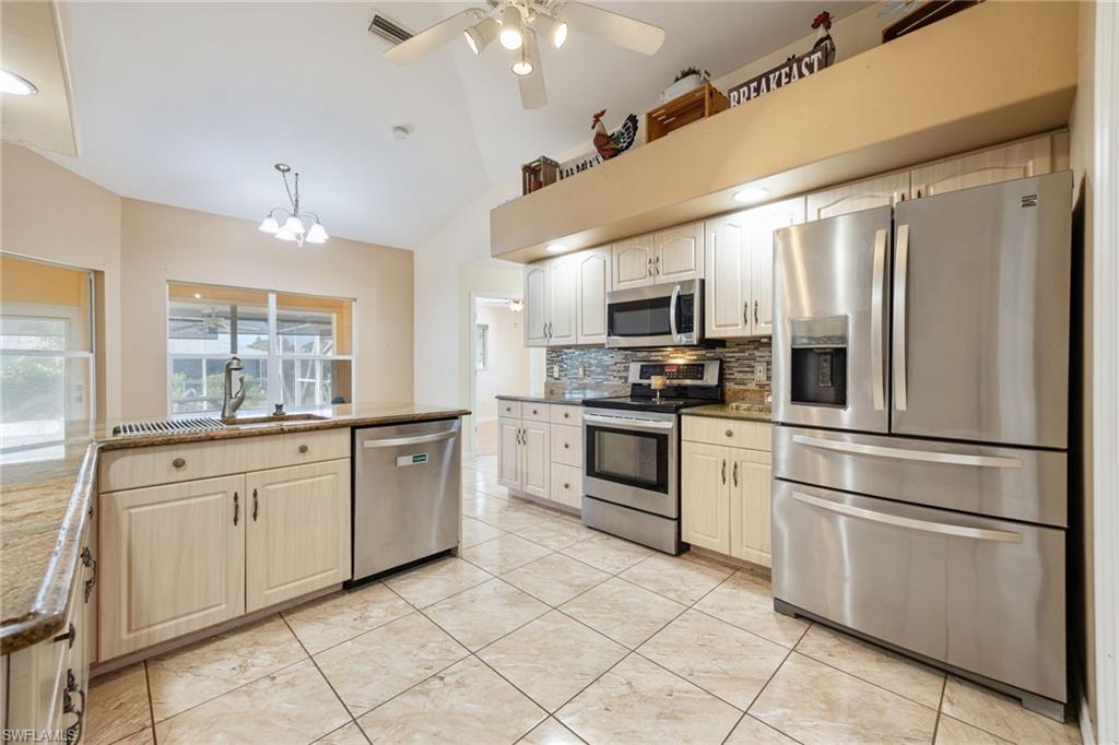1132 SE 32nd TER photo 14