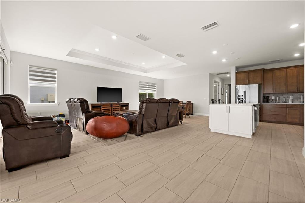 42364 Edgewater DR photo 11