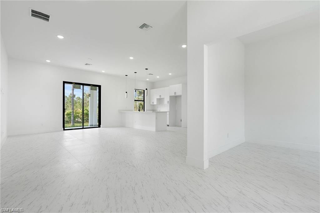 3175 Sunshine BLVD photo 13