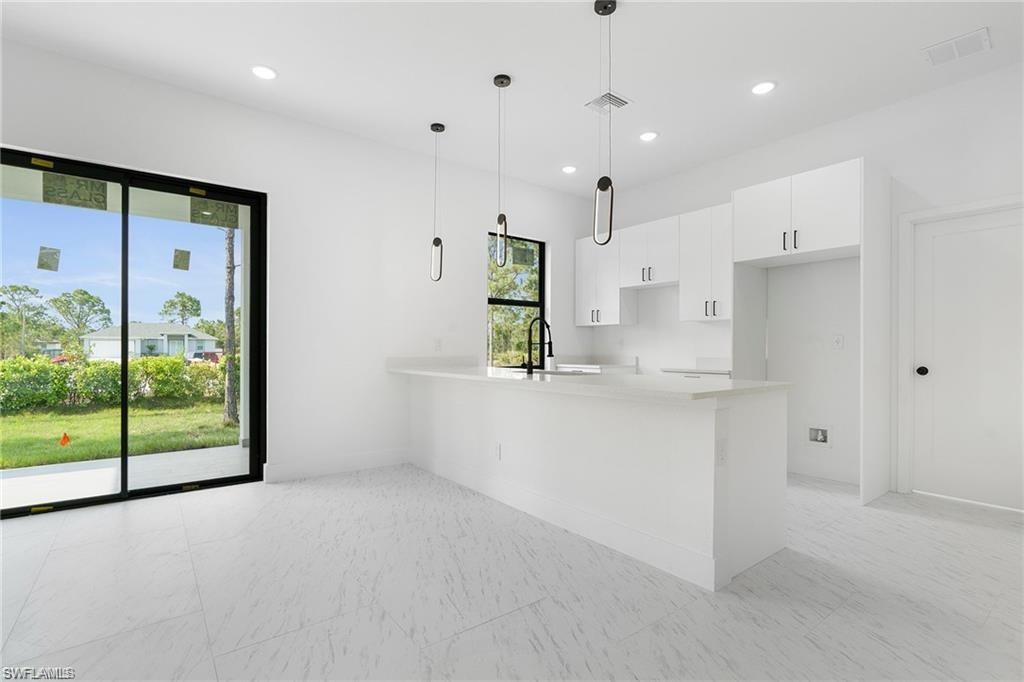 3175 Sunshine BLVD photo 7