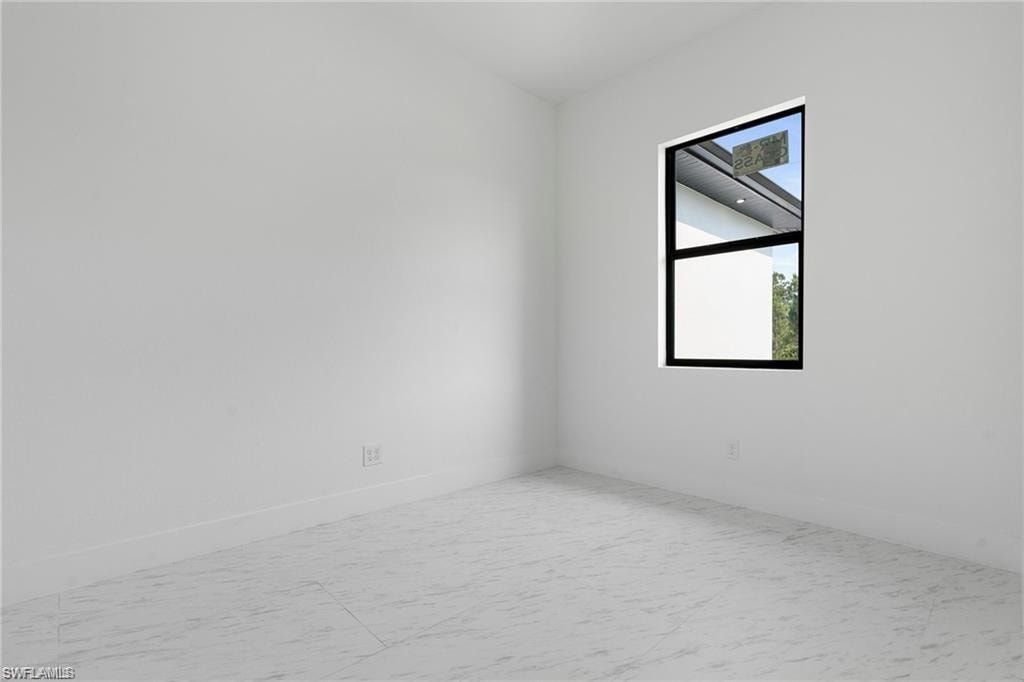 3175 Sunshine BLVD photo 9