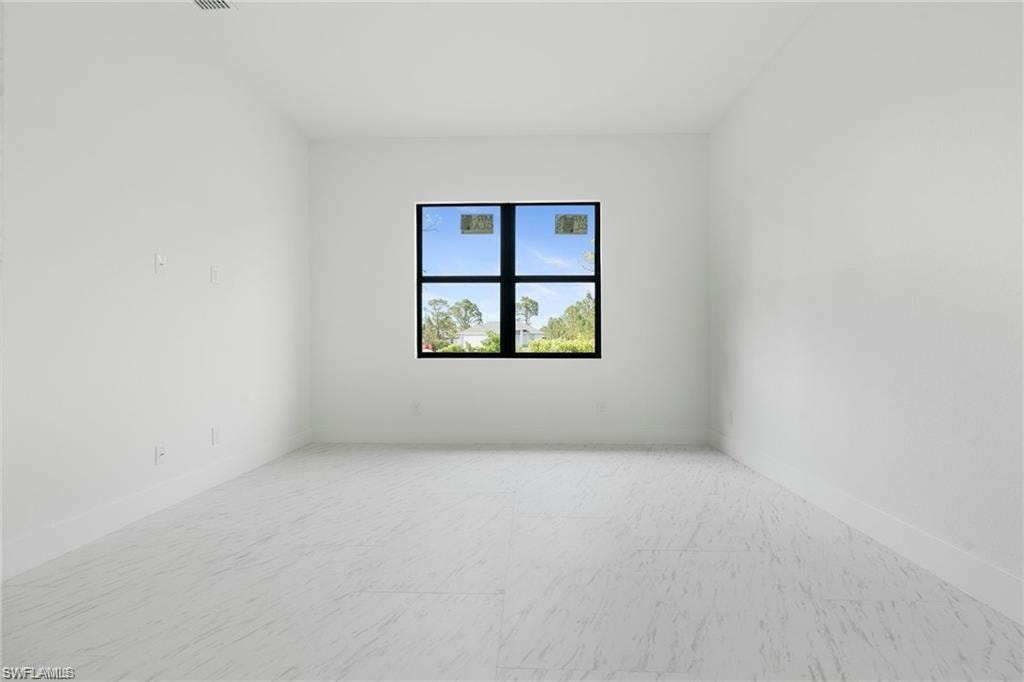 3175 Sunshine BLVD photo 15