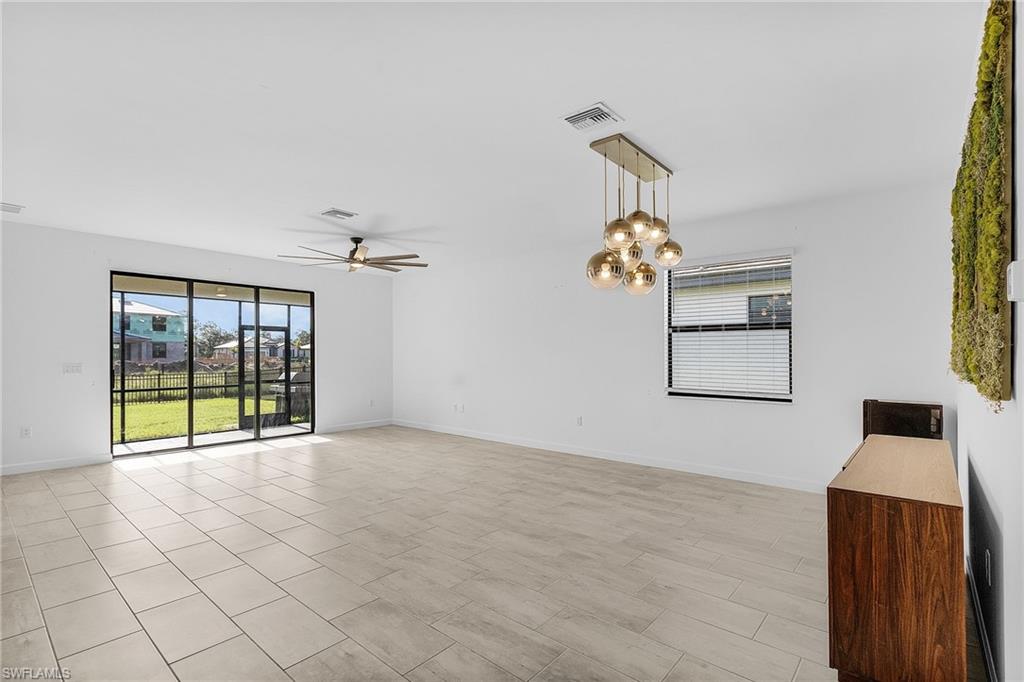 11151 Timber Creek DR E photo 9
