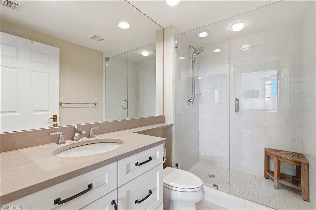 7225 Pelican Bay BLVD 302 photo 16