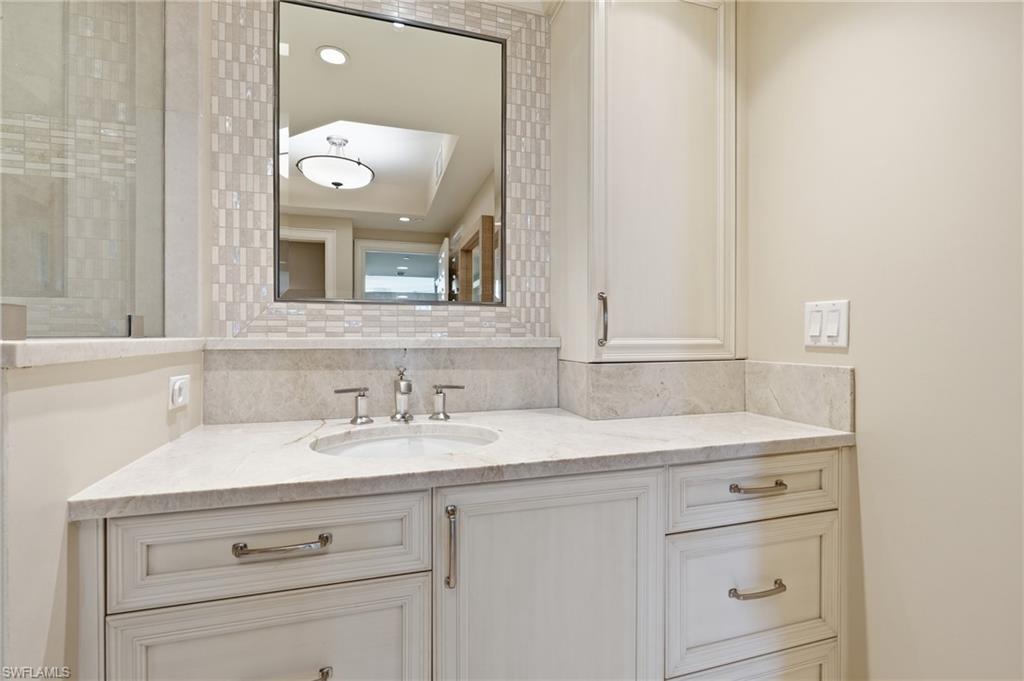 7225 Pelican Bay BLVD 302 photo 14