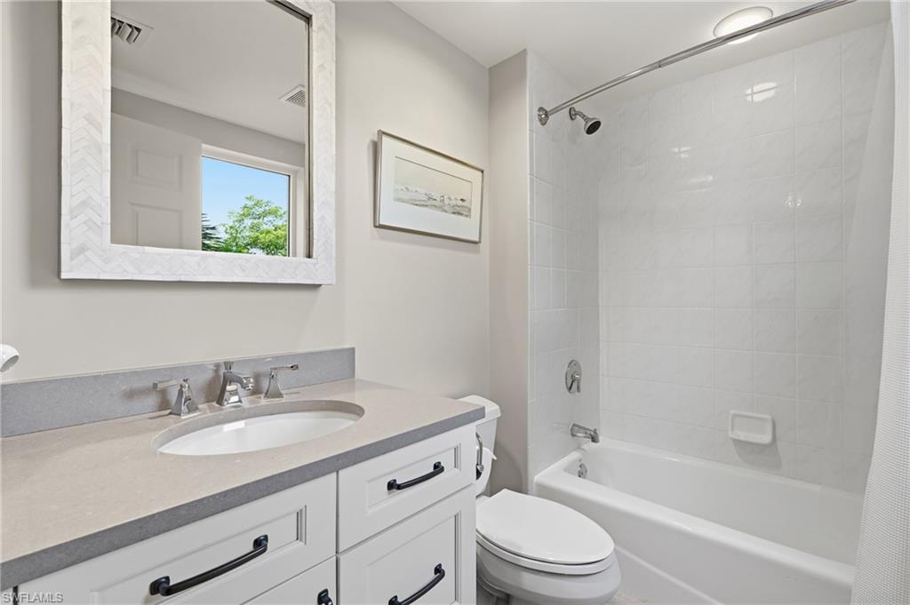 7225 Pelican Bay BLVD 302 photo 18