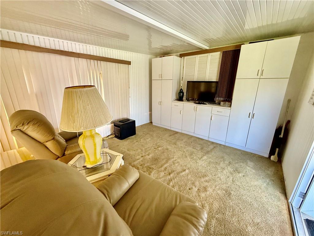 4 Desert Ash CT photo 6