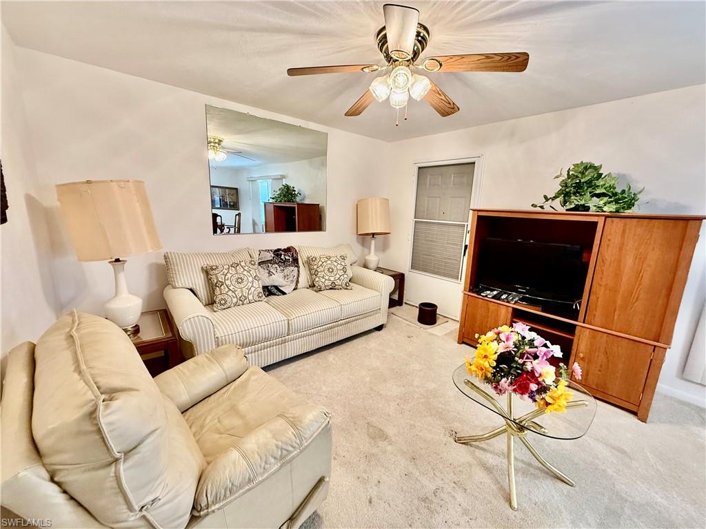 4 Desert Ash CT photo 9