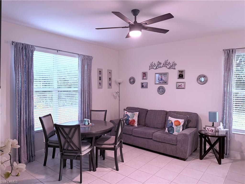 265 Justene CIR W photo 7