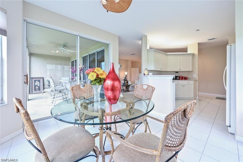 breakfast nook
