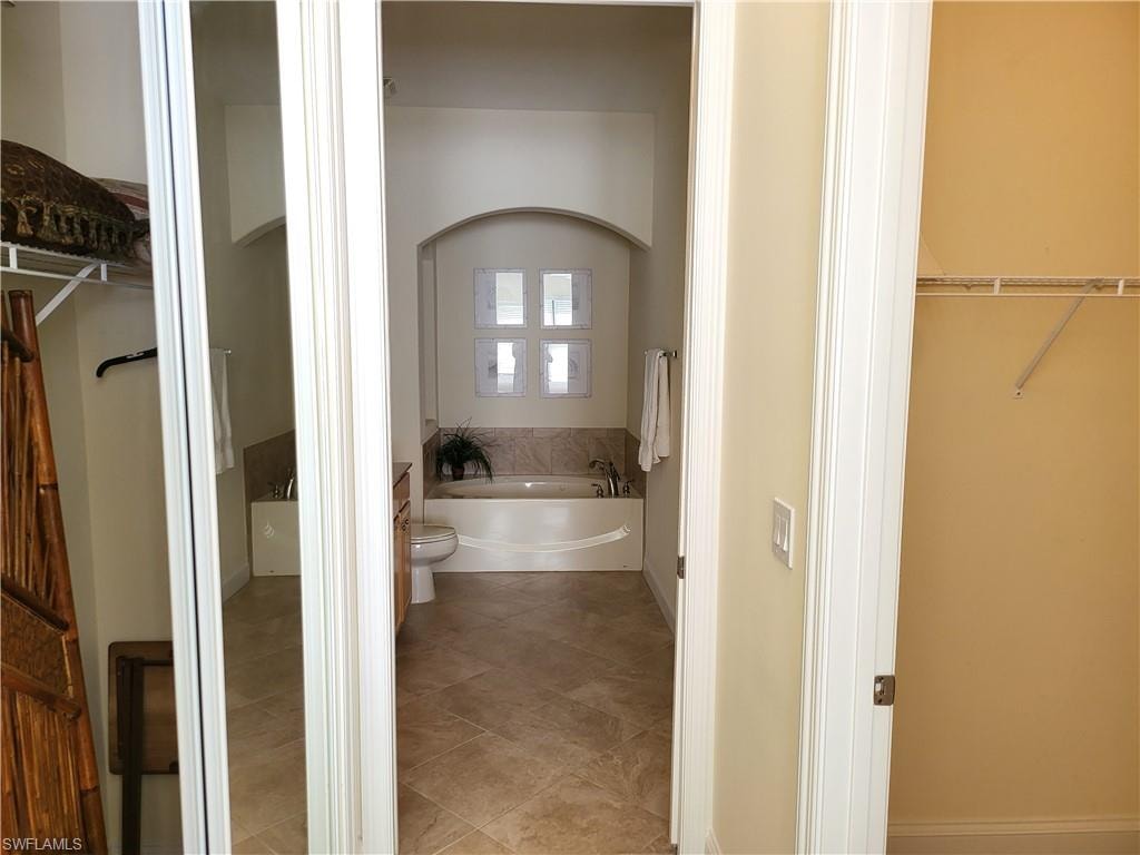 Ensuite with 2 closets, one walk-in