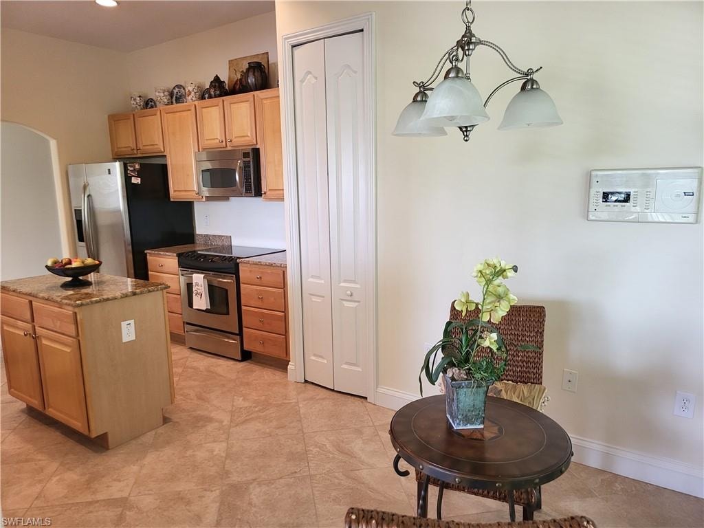 kitchen with breakfast area