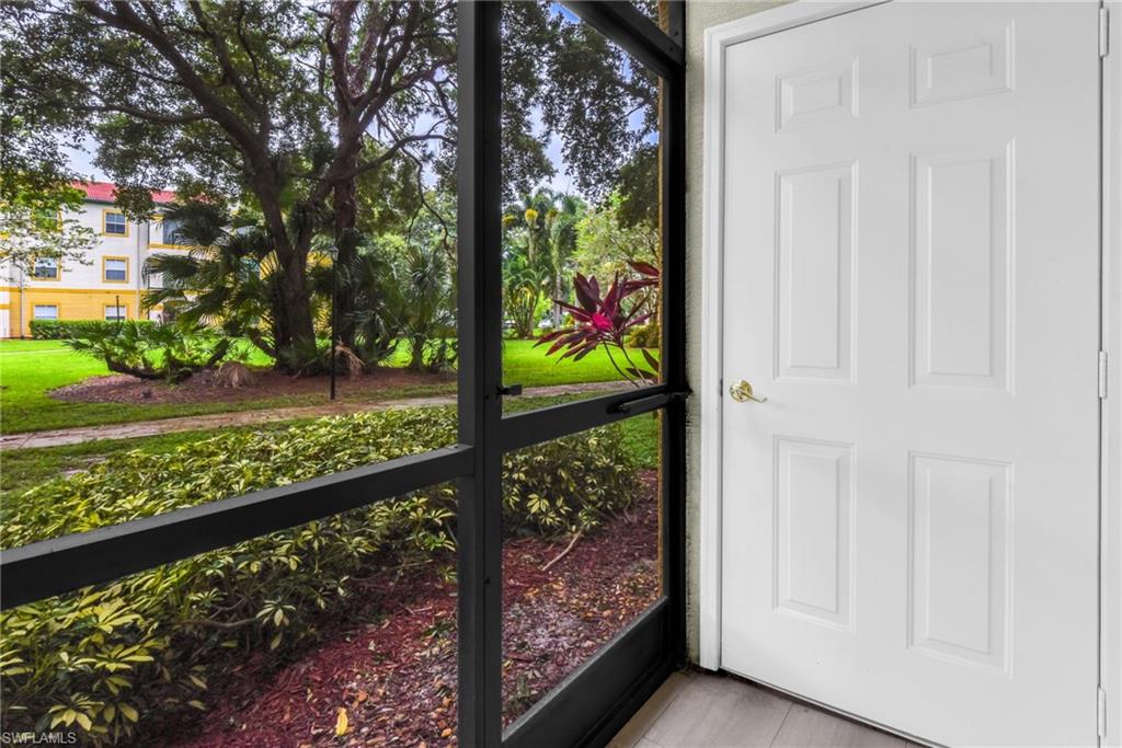 Lanai w/ Storage Closet