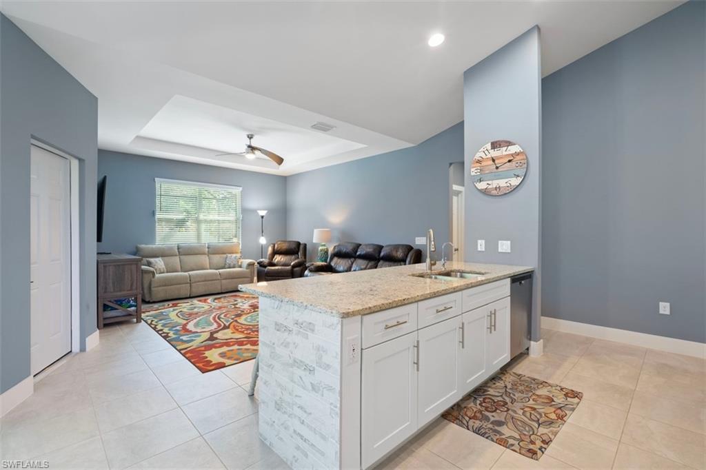 Kitchen w/ open floor concept