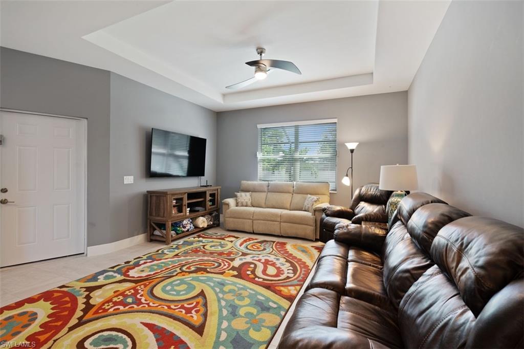 Living Room w/ flatscreen tv and ample seating