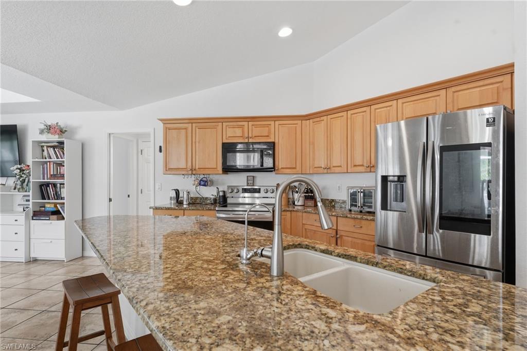 3418 Oasis BLVD