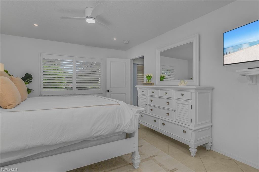 PRIMARY/ PLANTATION SHUTTERS