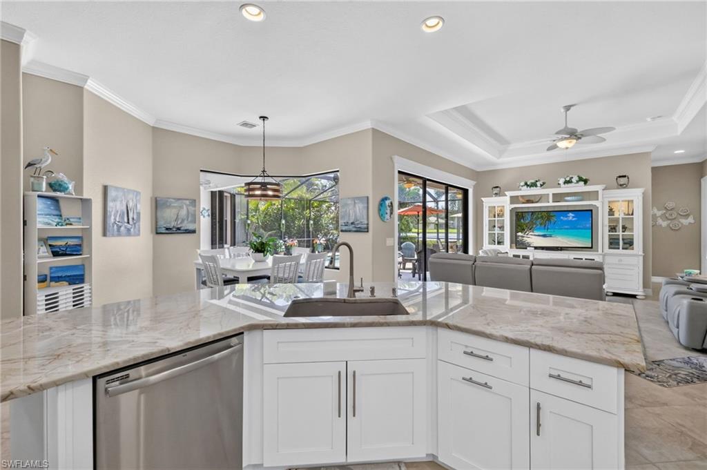 10975 Longwing DR photo 8
