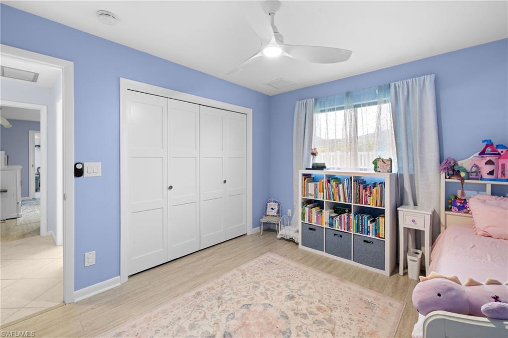 433 Golfview DR photo 22