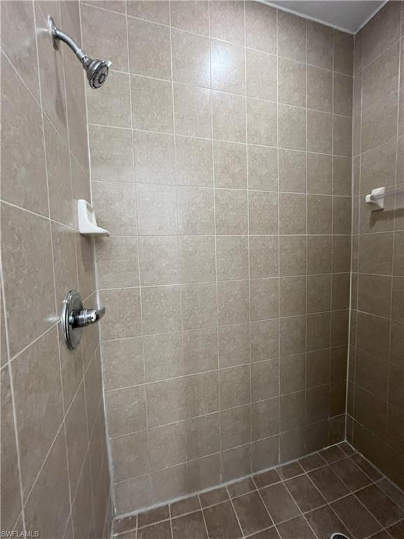 8407 Bernwood Cove LOOP 508 photo 25