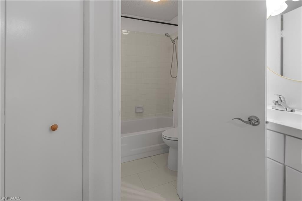 12561 Equestrian CIR 816 photo 6