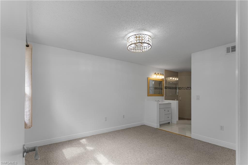 12561 Equestrian CIR 816 photo 16