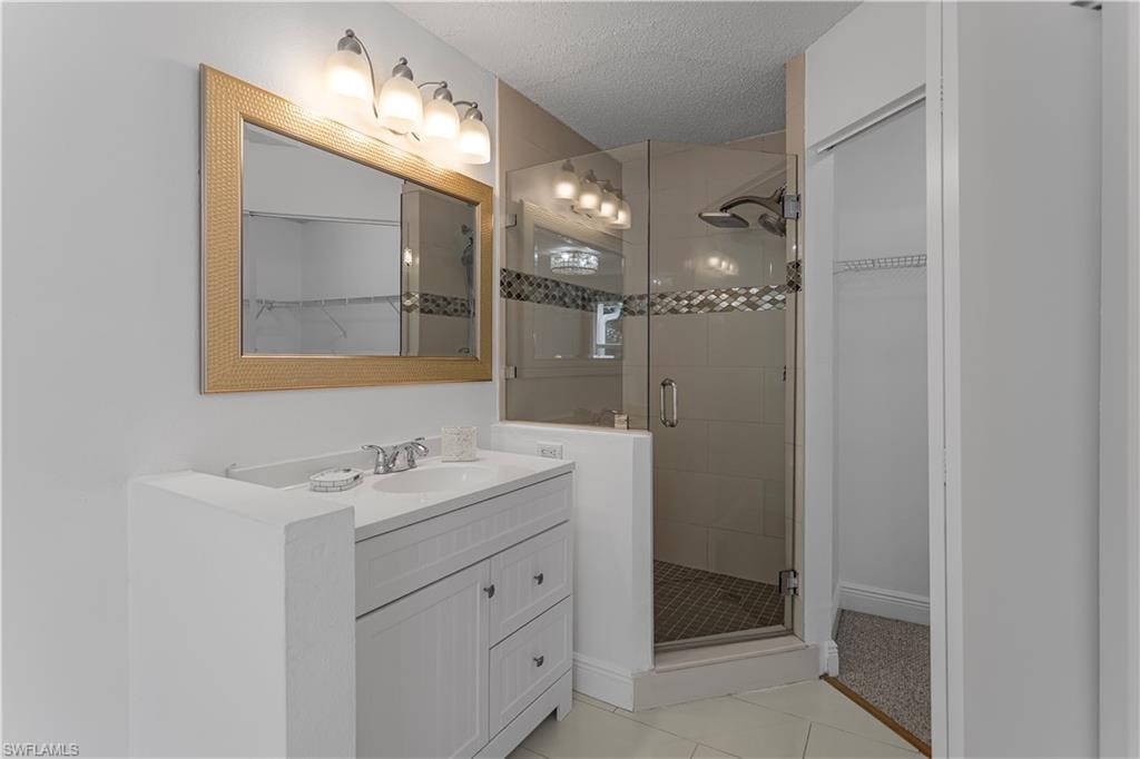 12561 Equestrian CIR 816 photo 19