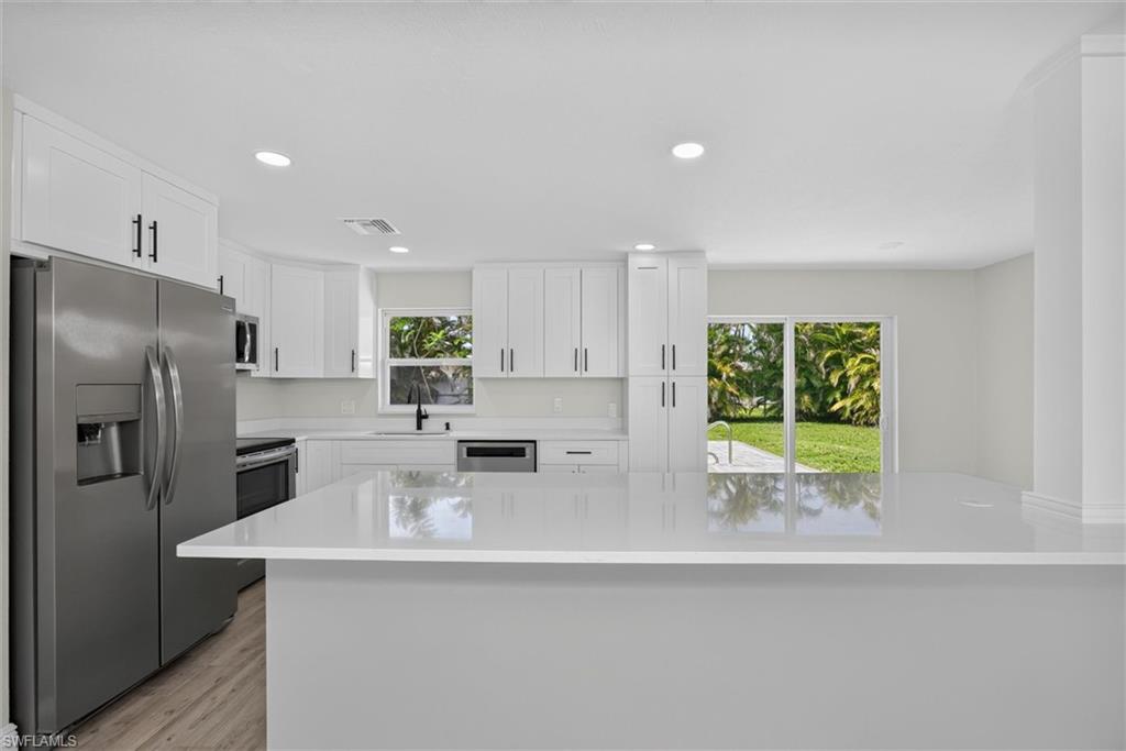 1628 N Flossmoor RD