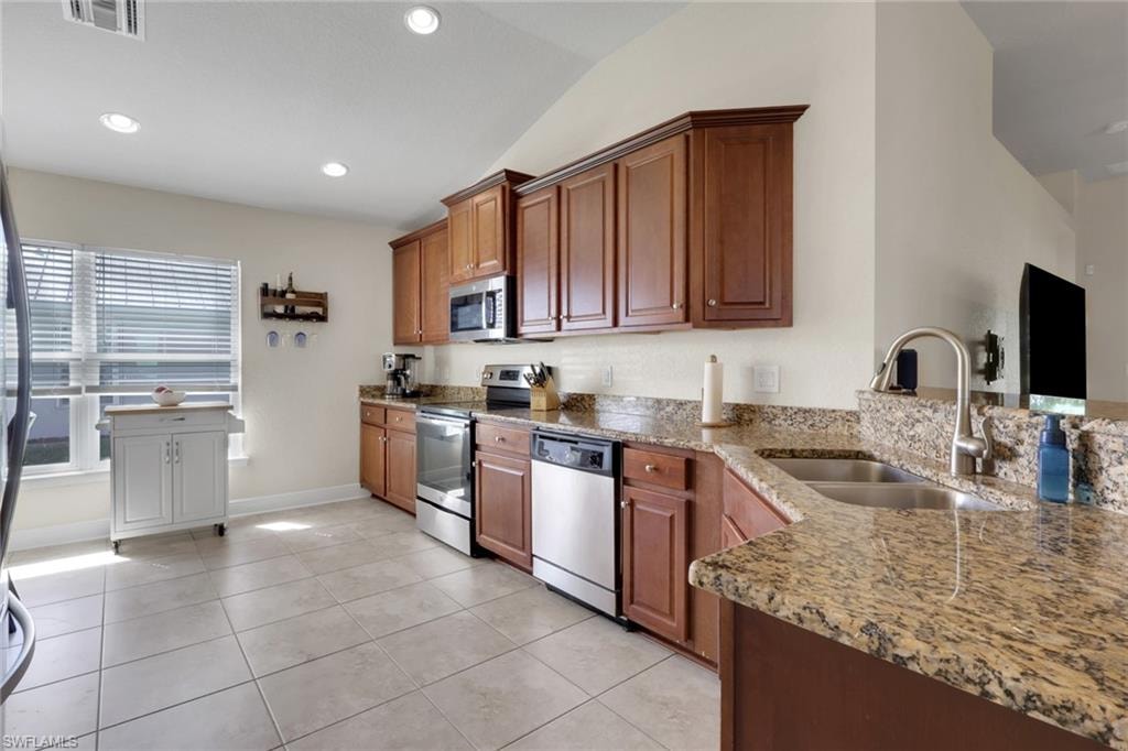 27077 Brook Forest RD photo 9