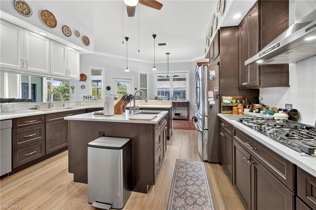 Gas cooktop