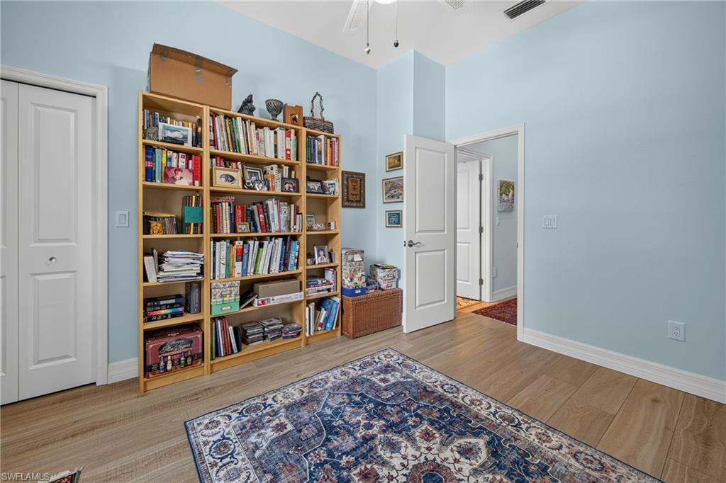 205 2nd ST photo 22