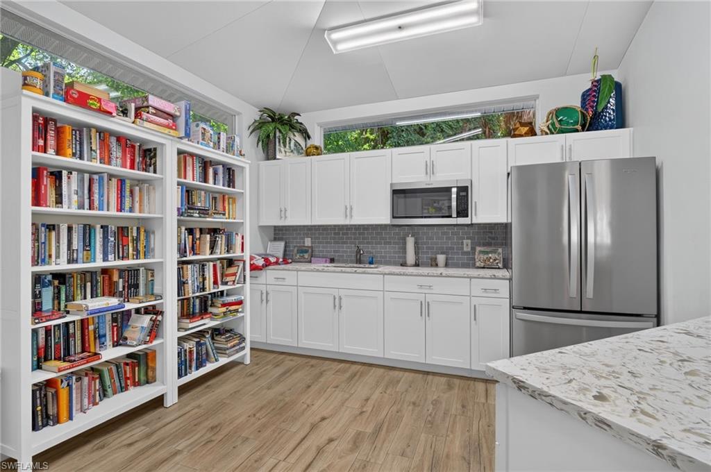 975 Tarpon Cove DR 103 photo 38