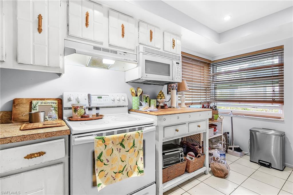 5579 Rattlesnake Hammock RD B9 photo 12