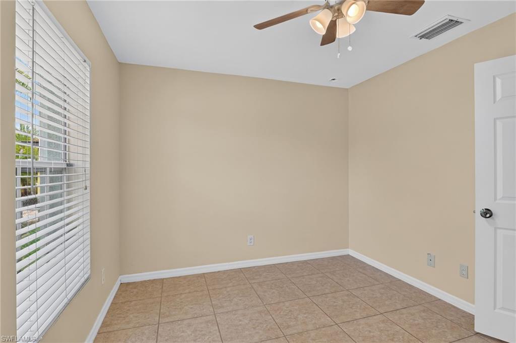 523 25th LN photo 23