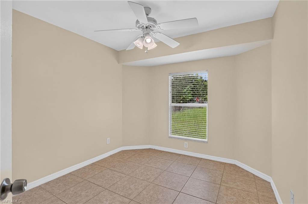 523 25th LN photo 27